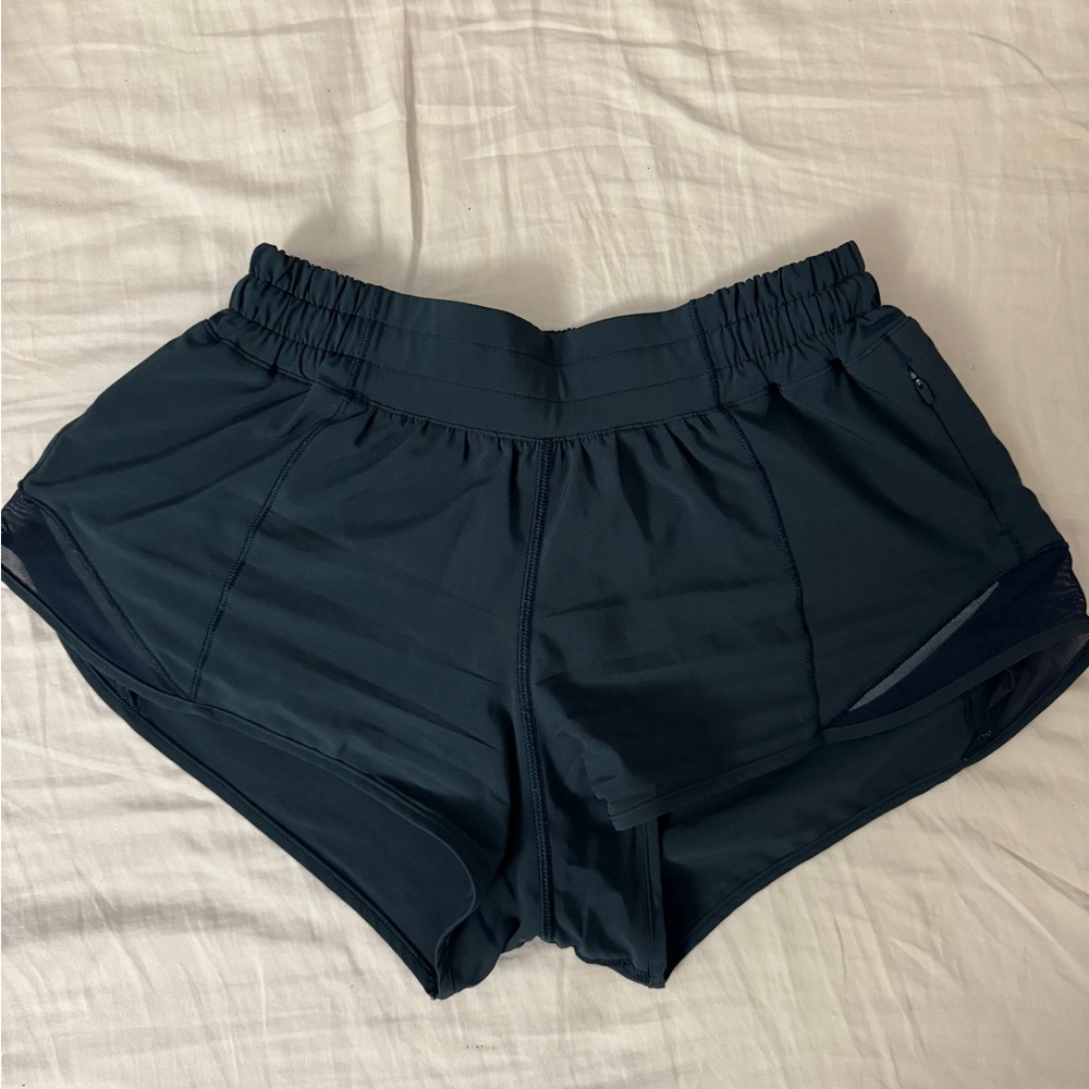 Lululemon Hotty Hot Low-Rise Lined Short 2.5" True Navy Size 4